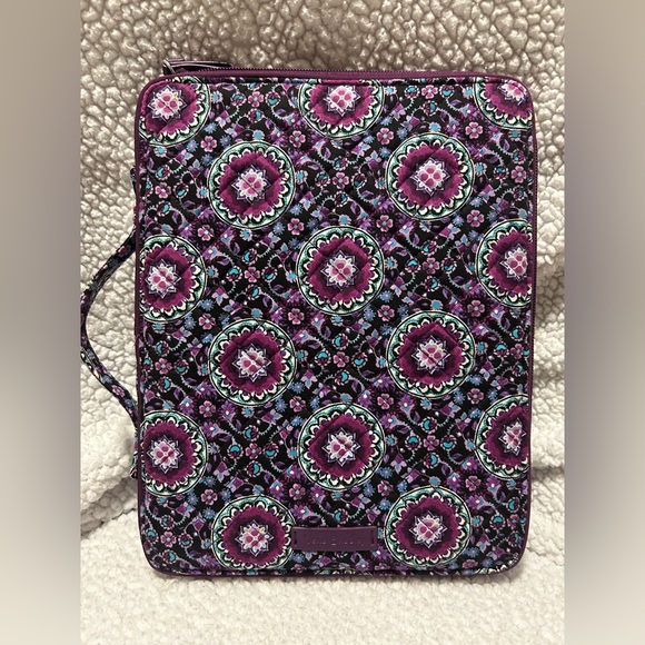 Vera Bradley Handbags - Vera Bradley Tablet Tamer Organizer- Bordeaux Blooms (Purples)
